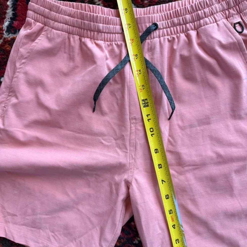Quiksilver Amphibian Shorts Mens Small Pink DryFlight Hybrid Boardshorts